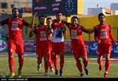 دیدار تیمهای فوتبال پرسپولیس و شهرداری ماهشهر - آبادان