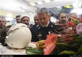 امیردریادار حبیب الله سیاری در تشییع پیکر امیر سرتیپ دوم خلبان شهید محمدرضا رحمانی