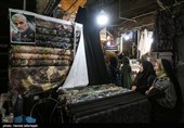 مردم کوچه و بازار تهران آماده استقبال از پیکر مطهر سپهبد شهید قاسم سلیمانی