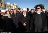 حجت‌الاسلام سیدمحمدعلی شهیدی محلاتی و حجت‌الاسلام علی‌اکبر ناطق نوری در مراسم تشییع پیکر مرحوم آیت‌الله رسولی محلاتی - قم