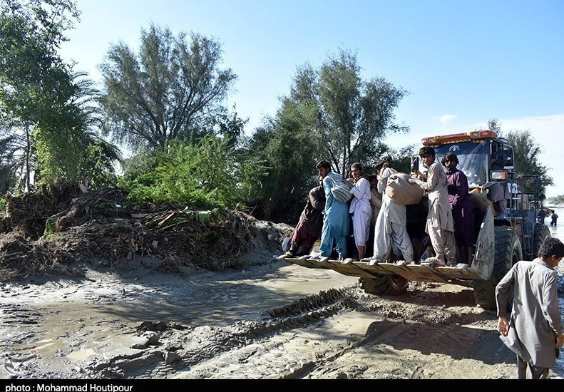 سیل , شهرداری تهران , سازمان بهزیستی کشور , مددجویان کمیته امداد امام خمینی (ره) , 