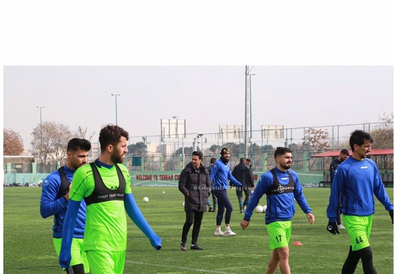 تیم فوتبال استقلال ,