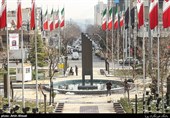 میدان هفت حوض حدود نیم قرن پیش به صورت کاملاً از پیش اندیشیده شده و شهرسازانه به صورت شطرنجی توسط فرانسوی­ ها ساخته شده