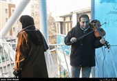 در محدوده محله نارمک پل های عابر پیاده متعددی به ویژه در اتوبان رسالت قرار دارد