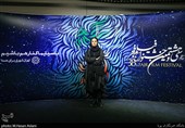 سودابه بیضایی بازیگر فیلم سینمایی تعارض در دومین روز سی‌وهشتمین جشنواره فیلم فجر در پردیس سینمایی چارسو 