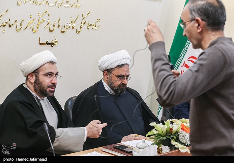 حجت‌الاسلام احسان رضایی رئیس سازمان بسیج مساجد و محلات کشور و حجت‌الاسلام حبیب‌رضا ارزانی رئیس ستاد هماهنگی کانون‌های فرهنگی هنری مساجد
