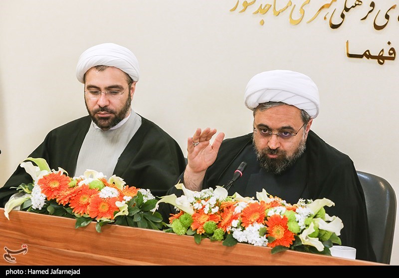 حجت‌الاسلام احسان رضایی رئیس سازمان بسیج مساجد و محلات کشور و حجت‌الاسلام حبیب‌رضا ارزانی رئیس ستاد هماهنگی کانون‌های فرهنگی هنری مساجد