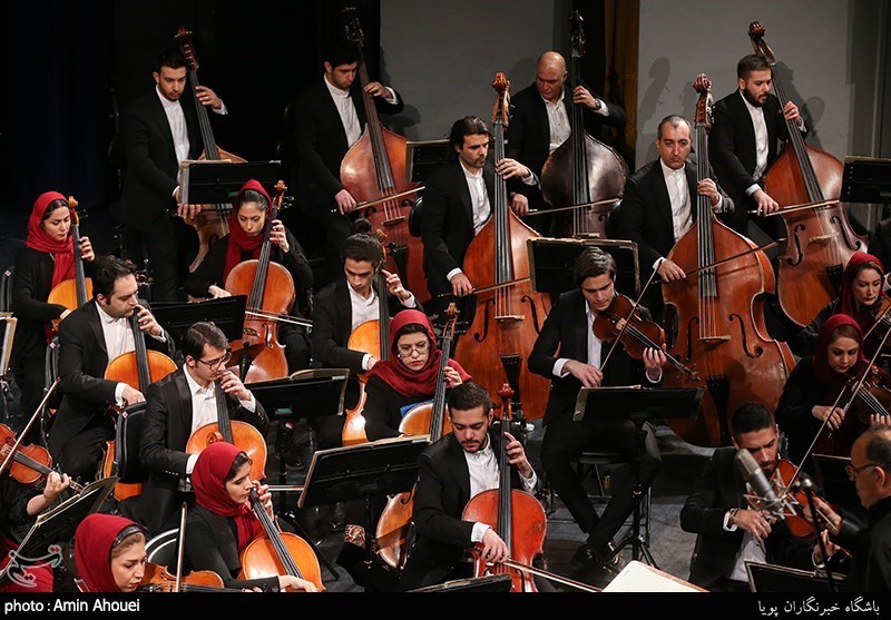ارکستر سمفونیک تهران به رهبری نصیر حیدریان
