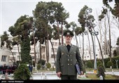امیر سرتیپ حاتمی وزیر دفاع در حاشیه جلسه هیئت دولت
