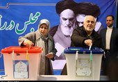 Zarif: Iranian People Main Supporter of Islamic Revolution