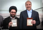 محمدباقر قالیباف  کاندیدای یازدهمین دوره انتخابات مجلس شورای اسلامی در مسجد خاتم‌الانبیاء شهرک واوان اسلامشهر در محل اخذ رای