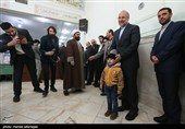 محمدباقر قالیباف  کاندیدای یازدهمین دوره انتخابات مجلس شورای اسلامی در مسجد خاتم‌الانبیاء شهرک واوان اسلامشهر در محل اخذ رای