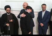 محمدباقر قالیباف  کاندیدای یازدهمین دوره انتخابات مجلس شورای اسلامی در مسجد خاتم‌الانبیاء شهرک واوان اسلامشهر در محل اخذ رای