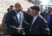 محمدباقر قالیباف  کاندیدای یازدهمین دوره انتخابات مجلس شورای اسلامی در مسجد خاتم‌الانبیاء شهرک واوان اسلامشهر در محل اخذ رای