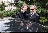 اسحاق جهانگیری معاون اول رئیس جمهور در حاشیه آخرین جلسه هیئت دولت در سال ۹۸