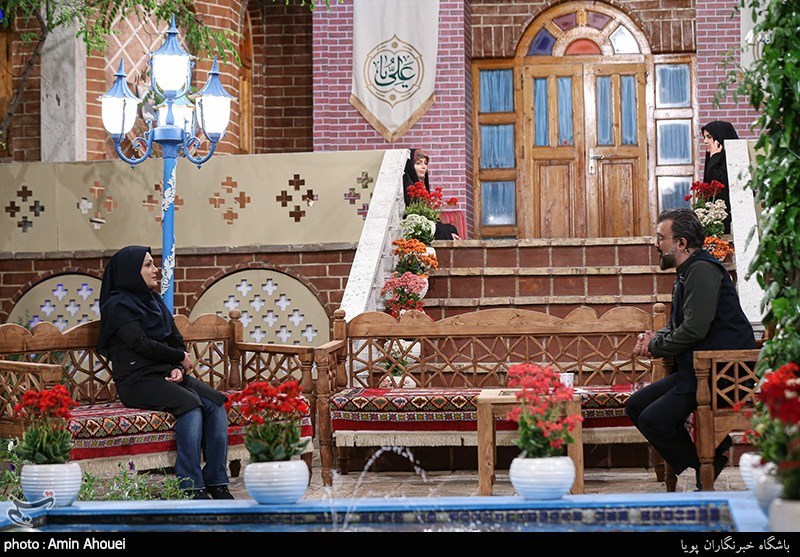 تلویزیون , صدا و سیمای جمهوری اسلامی ایران , شبکه پنج | شبکه پنج سیمای جمهوری اسلامی ایران , ماه مبارک رمضان , بازیگران سینما و تلویزیون ایران , مجریان تلویزیون ایران , 