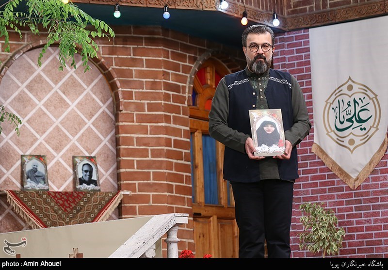 تلویزیون , صدا و سیمای جمهوری اسلامی ایران , شبکه پنج | شبکه پنج سیمای جمهوری اسلامی ایران , ماه مبارک رمضان , بازیگران سینما و تلویزیون ایران , مجریان تلویزیون ایران , 