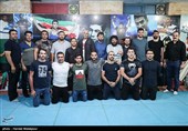 جمعی از ورزشکاران و قهرمانان در مراسم طبخ و توزیع 2000 وعده غذای گرم میان نیازمندان