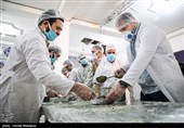 کمیل قاسمی در مراسم طبخ و توزیع 2000 وعده غذای گرم میان نیازمندان