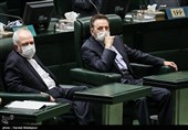محمود واعظی رئیس دفتر رئیس جمهور و محمدجواد ظریف وزیر امور خارجه در مراسم افتتاحیه یازدهمین دوره مجلس شورای اسلامی