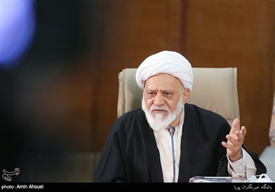 مصباحی‌مقدم: دولت با کالابرگ معیشت مردم را تأمین کند