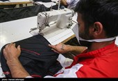 رعایت نکات بهداشتی در روهای کرونایی در سوله دوخت ماسک و لباس- ندامتگاه تهران بزرگ