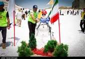 جشنواره آدم برفی‌های خوشحال با حضور خانواده ها و شهروندان تهرانی در ایستگاه 7 توچال