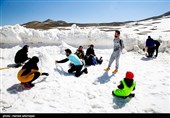 جشنواره آدم برفی‌های خوشحال با حضور خانواده ها و شهروندان تهرانی در ایستگاه 7 توچال