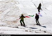 جشنواره آدم برفی‌های خوشحال با حضور خانواده ها و شهروندان تهرانی در ایستگاه 7 توچال