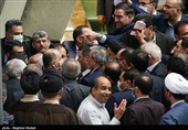  اعتراض تعدادی از نمایندگان به سخنان محسن حاجی میرزایی وزیر آموزش و پرورش در جلسه علنی مجلس شورای اسلامی