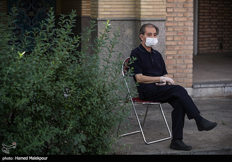 تلویزیون , صدا و سیمای جمهوری اسلامی ایران , تئاتر , بازیگران سینما و تلویزیون ایران ,