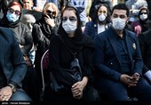 فریبا کوثری در مراسم تشییع پیکر زنده‌یاد محمدعلی کشاورز - قطعه هنرمندان بهشت زهرا(س)