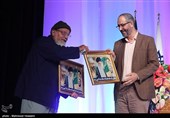 تقدیر از محسن مؤمنی‌شریف رئیس اسبق حوزه هنری