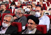 علی فروغی رئیس شبکه سه سیما و منوچهر شاهسواری مدیرعامل خانه سینما در مراسم تکریم و معارفه رئیس حوزه هنری