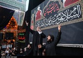 مداحی نریمان پناهی در عزاداری شب اول محرم هیئت مکتب الحسین(ع) در آستان مقدس امامزاده معصوم(ع) 