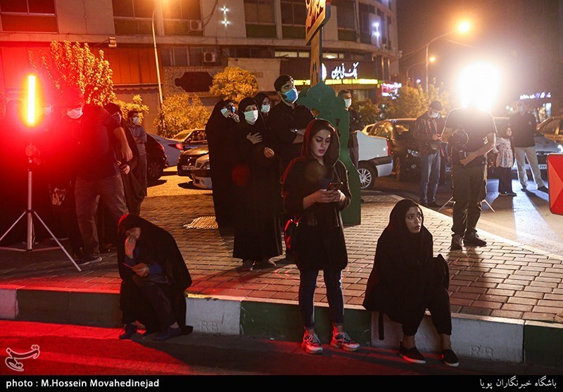 تعویض دیوارنگاره میدان ولیعصر(عج) تهران
