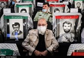 مهدی چمران و سردار احمدرضا رادان در آیین تجلیل و تکریم سراسری یک میلیون پیشکسوت دفاع مقدس و مقاومت