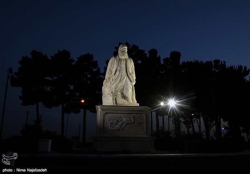 خیام , شعر , زبان فارسی , نشر سخن ,