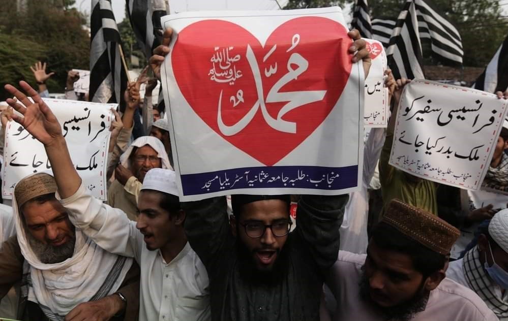 کشور فرانسه , کشور پاکستان , حضرت محمد (ص) , پیامبر(ص) ,