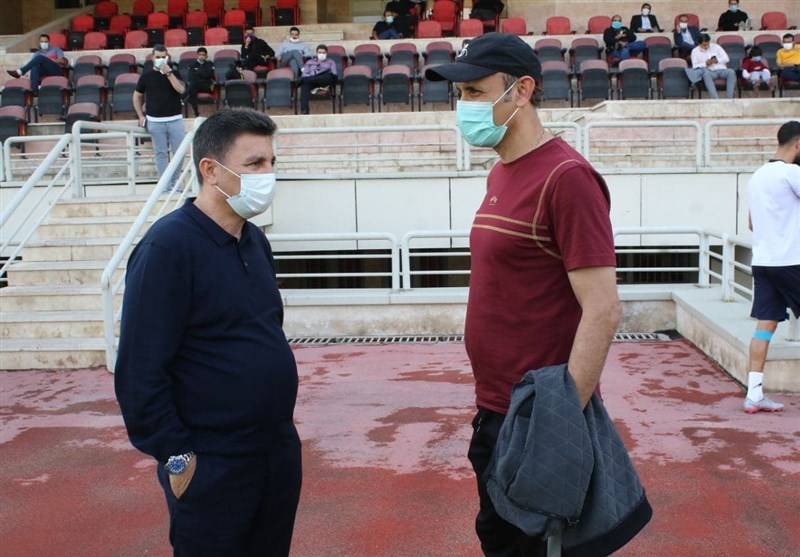 تیم فوتبال پرسپولیس , تیم فوتبال گل‌گهر سیرجان , 