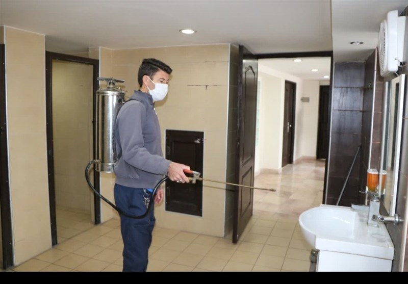 تیم فوتبال پرسپولیس , ورزشگاه آزادی , تیم فوتبال صنعت نفت آبادان ,