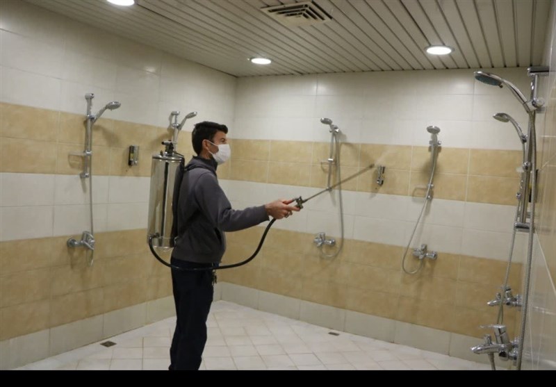 تیم فوتبال پرسپولیس , ورزشگاه آزادی , تیم فوتبال صنعت نفت آبادان ,