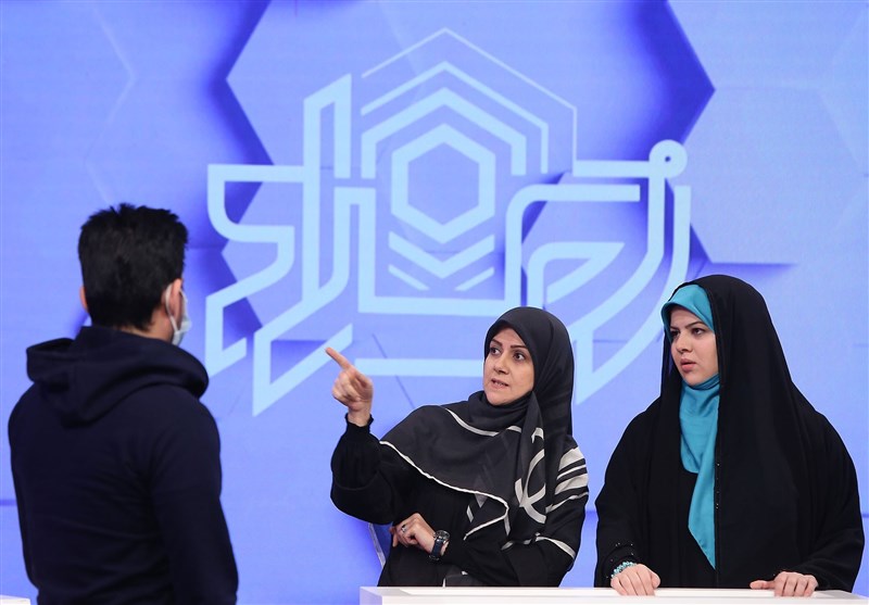 تلویزیون , صدا و سیما , برنامه های تلویزیونی , شبکه افق , شبکه یک , شبکه دو , شبکه سه سیما , شبکه نسیم , برنامه تلویزیونی دورهمی , عصر جدید , 