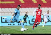 دیدار تیم های فوتبال پرسپولیس و شهر خودرو