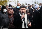 سعید حدادیان در مراسم تشییع و خاکسپاری پیکر امیر سرتیپ محمود ارضی برادر حاج منصور ارضی - بهشت زهرا(س)
