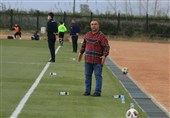دست‌نشان در بیمارستان بستری شد