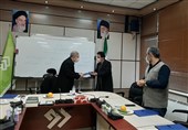 روایت عمو پورنگ از 20 سال تجربه کار برای بچه‌ها/ مدیر شبکه دو از "بچه محل" تقدیر کرد