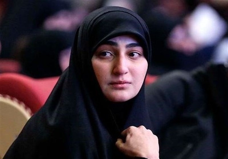 مقدمه زینب سلیمانی بر کتاب «از چیزی نمی‌ترسیدم»: حاج قاسم هم خودش و هم ما را موظف به خواندن می‌دانست