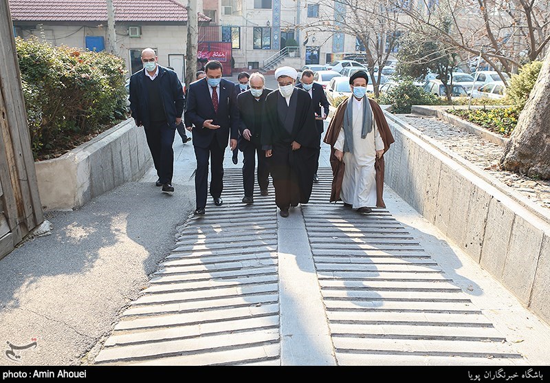 رونمایی از کتاب جنگ جهانی بر ضد سوریه