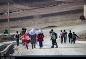 100 دانش‌آموز دختر برای ادامه تحصیل چشم انتظار ساخت مدرسه